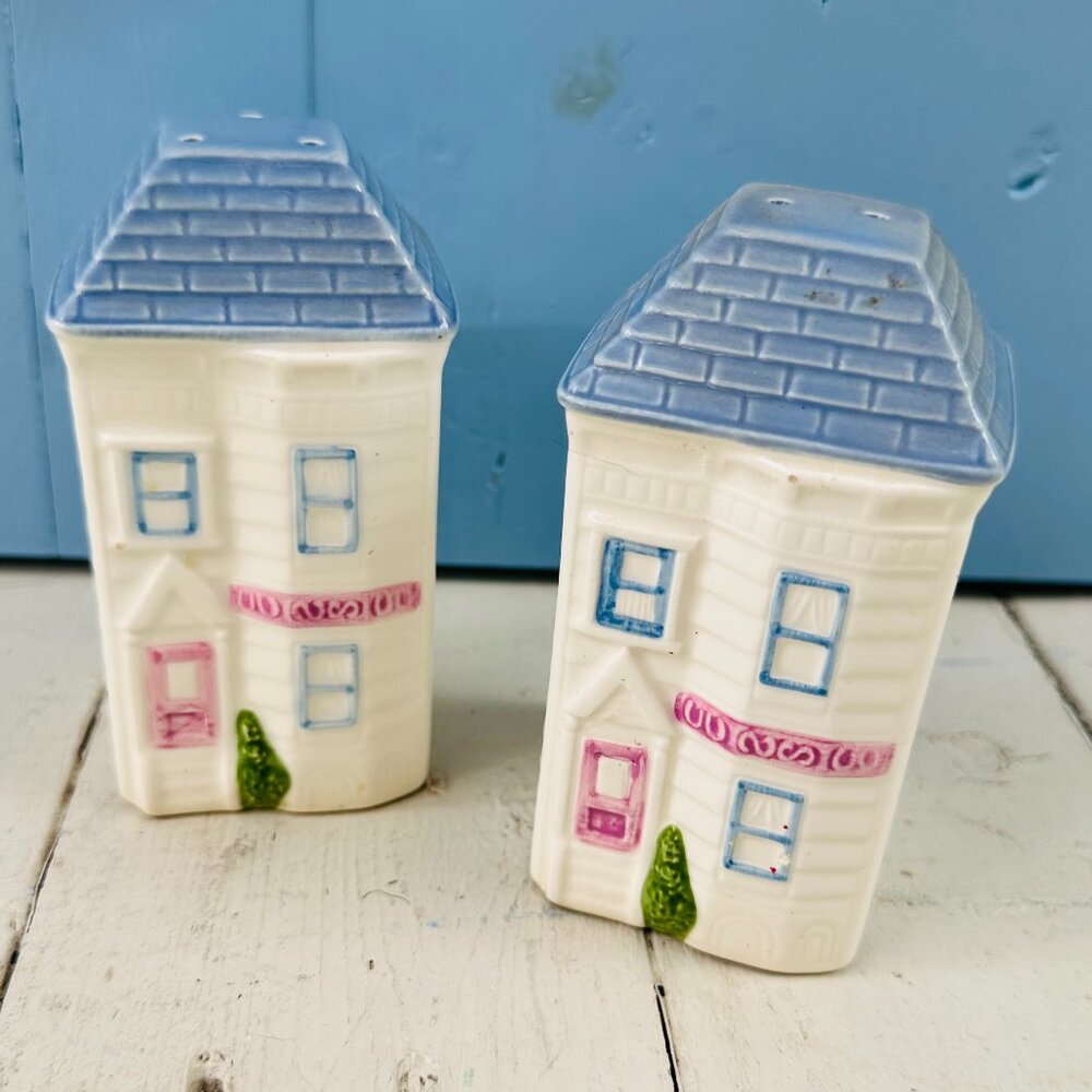 Vintage Hearth Home House Salt and Pepper Shakers Cottage Ceramic 1980s Pastel